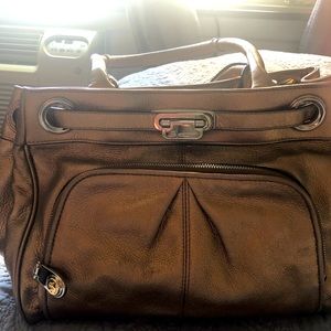 B Makowsky Gold leather bag, like new